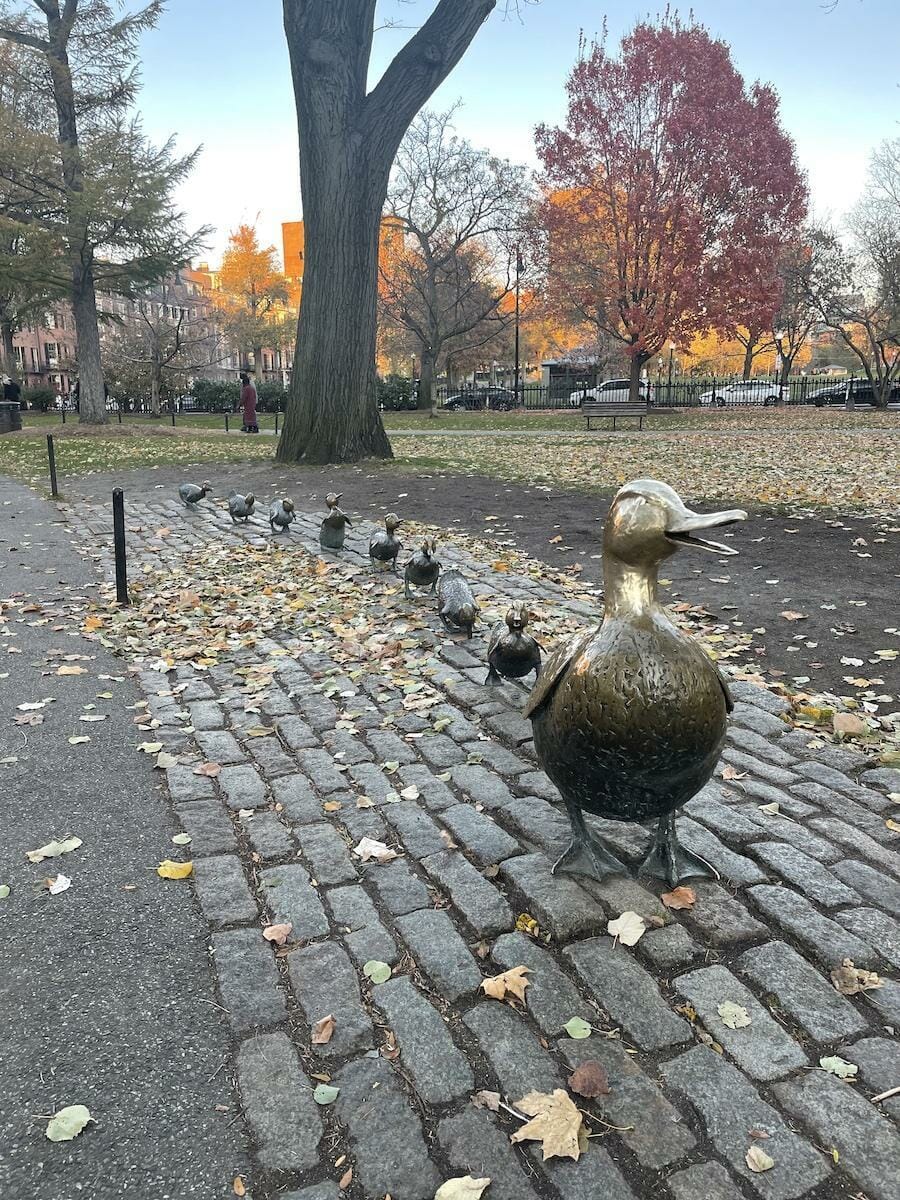 Ducklings Statue