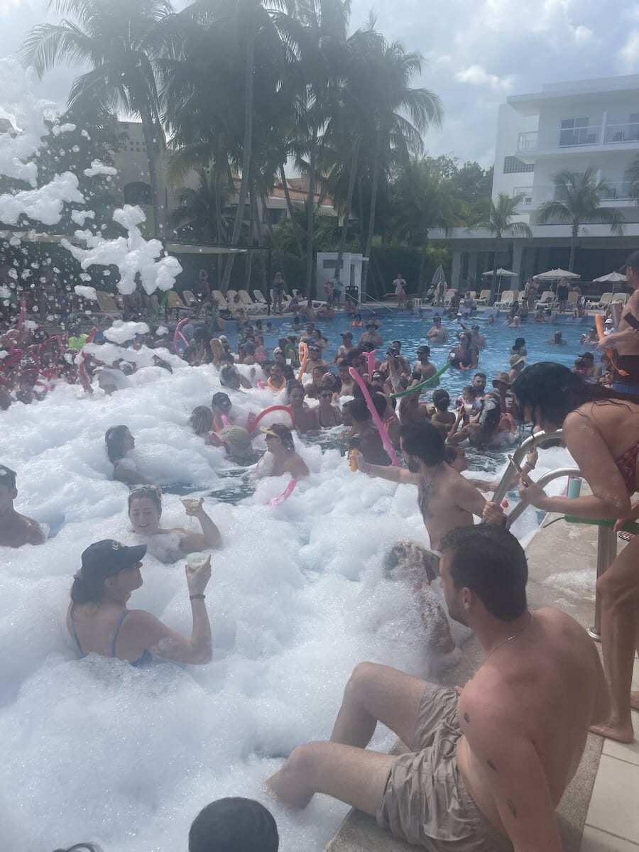 Foam Pool Party - Mexico