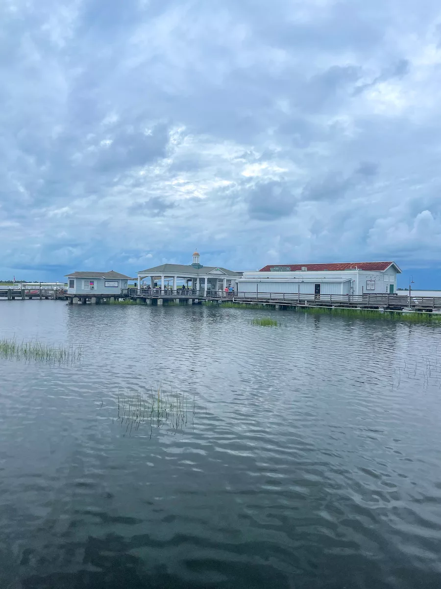 The Wharf Restaurant - Jekyll Island - restaurant on the water