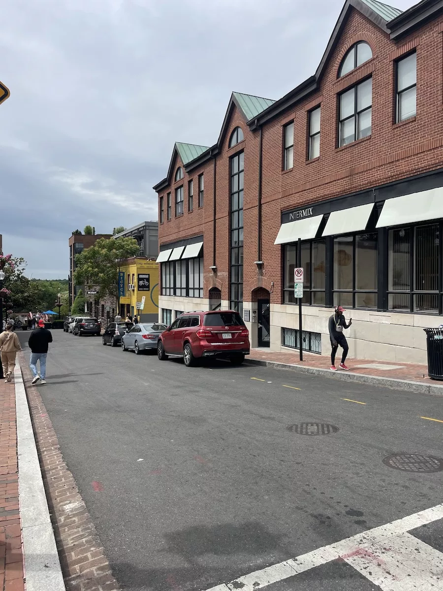 View of storefronts on M Street in Georgetown 