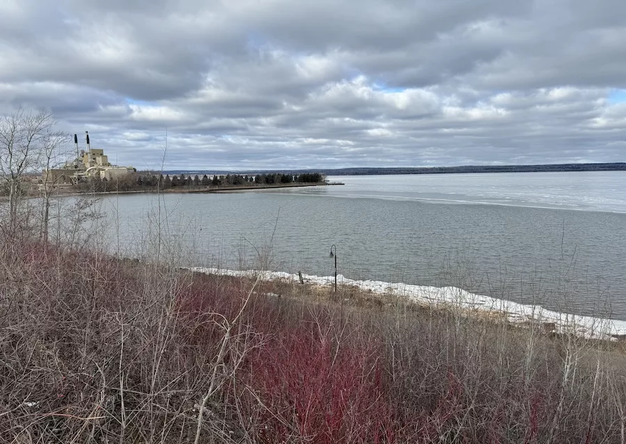 Wisconsin Weekend Getaway - Image of Chequamegon Bay of Lake Superior in Ashland, WI