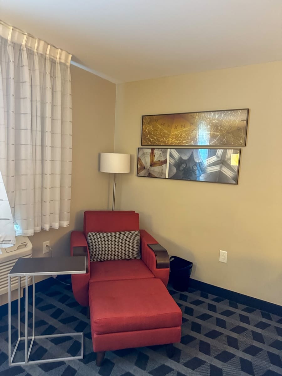 TownePlace Suite Jeffersonville - Cozy Chair