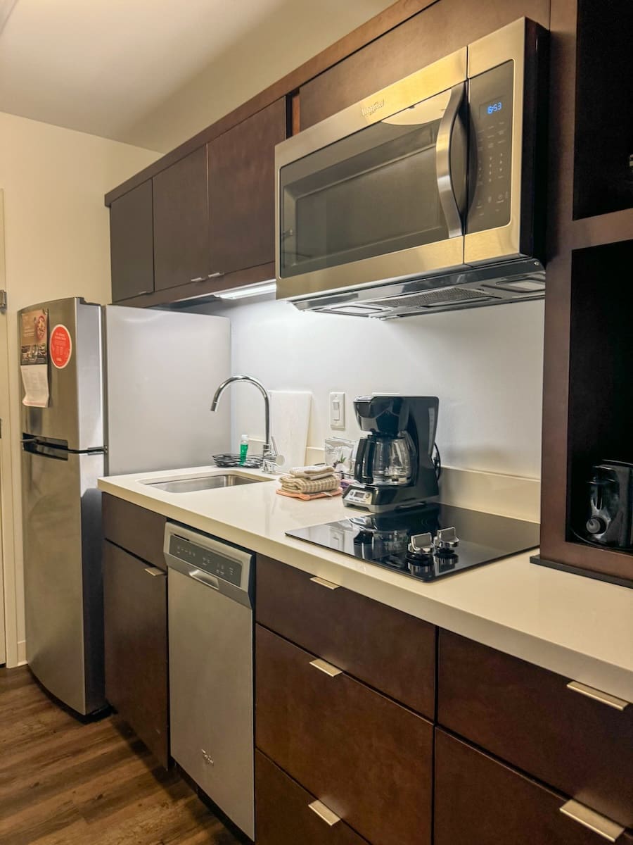 TownePlace Suite Kitchen - Jeffersonville