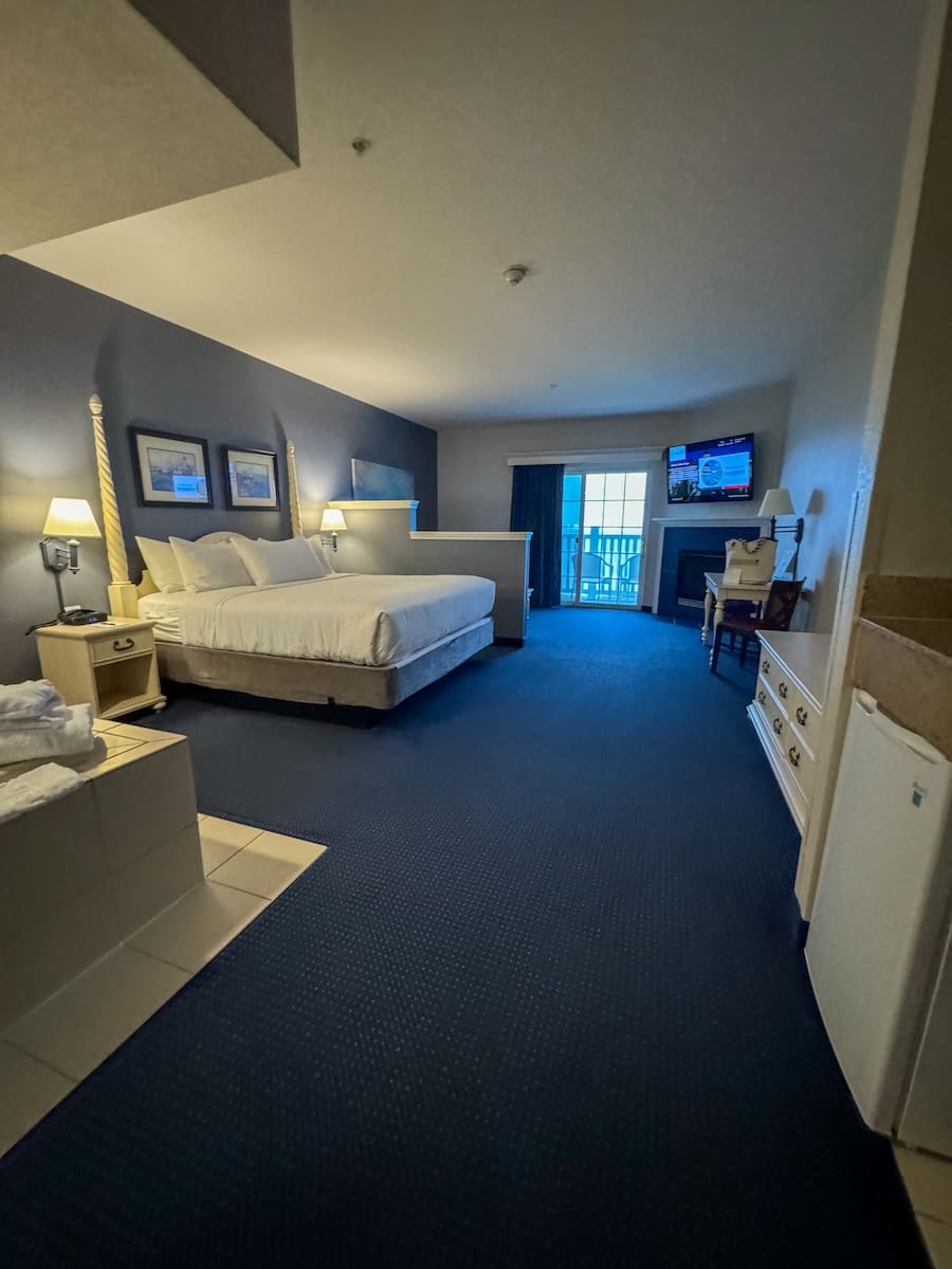 Image of large, waterfront hotel room at the Blue Harbor Resort in Sheboygan, Wisconsin