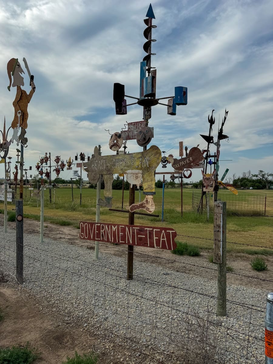 Image of unique metal artwork in a grassfield in Southern Kansas